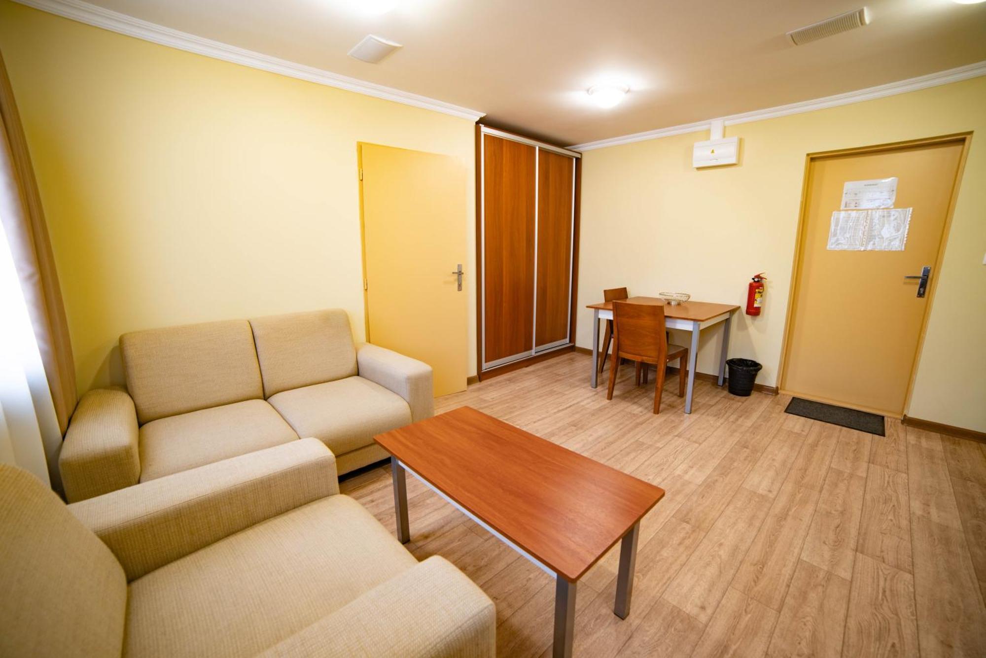 Aksay Chagala Hotel Aksai מראה חיצוני תמונה
